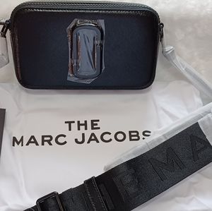 Marc Jacobs Snapshot Crossbody Bag in Black